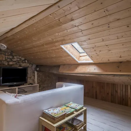 Jane Austen Retreat, Cleaning Included Holiday home Dun-sur-Meuse